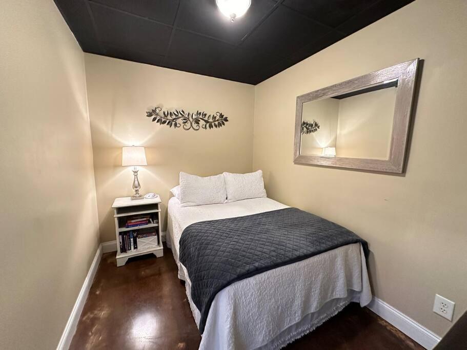 Haven At Hazel~Downtown Bungalow Demorest Exterior foto